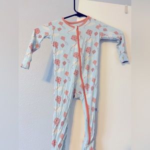 Snug fit pajamas